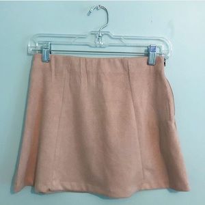 Pink suede skirt. Pacsun. Brandy Melville